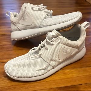 Nike Roshe Runs triple white sz10